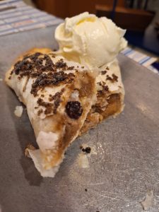 Strudel De Manzana Con Helado
